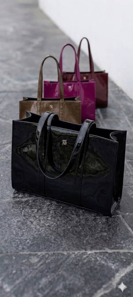 GLOSSY MAXI TOTE BAG
