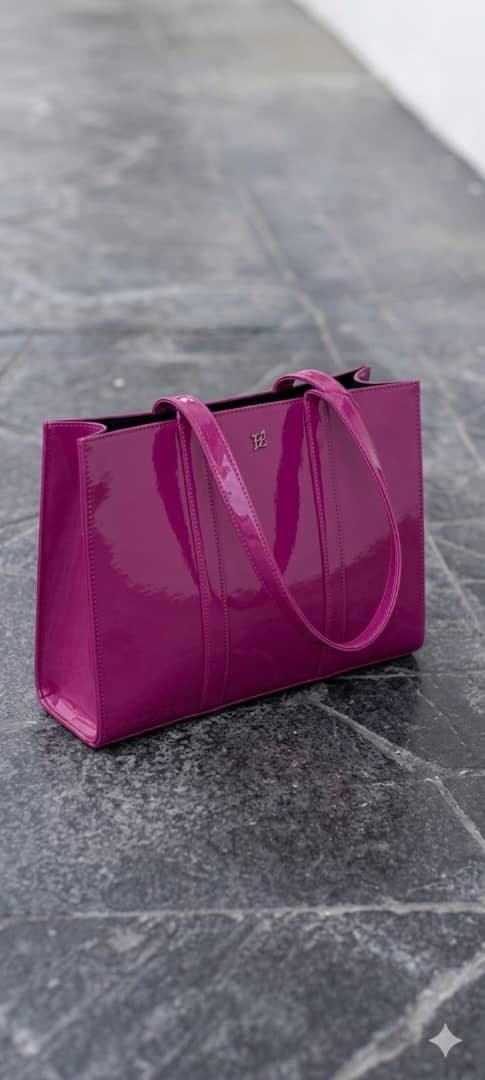 GLOSSY MAXI TOTE BAG
